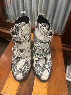 Snakeskin Buckle Ankle Boots - Black & Cream